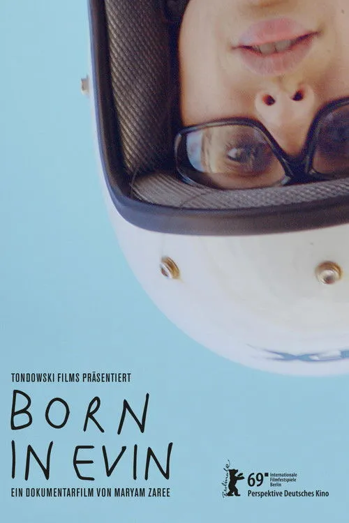 Chahla Chafiq interpreta a Self en Born in Evin