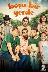 Beren Gökyildiz interpreta a Elmas en Boşu Bir Yerde