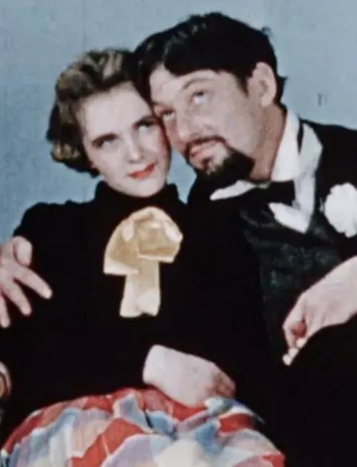 Bob Godfrey interpreta a  en Bride and Groom