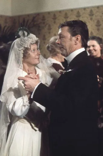 Meta Velander interpreta a Agnes en Bröllopsfesten