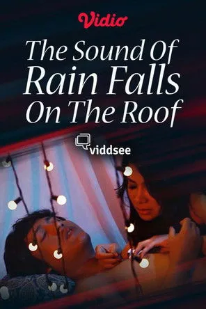 Rezki Fadlun interpreta a Pamuji en Bunyi Hujan di Atas Genting