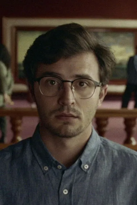 Sam Skolnik interpreta a Traveller en Bureau of Travel & Tourism: Let Travel Do What Travel Does