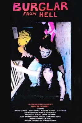 Steve O'Connor interpreta a Handy en Burglar from Hell