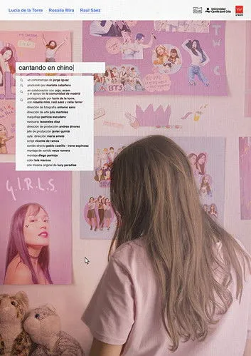 Raúl Sáez interpreta a Juan en Cantando en Chino