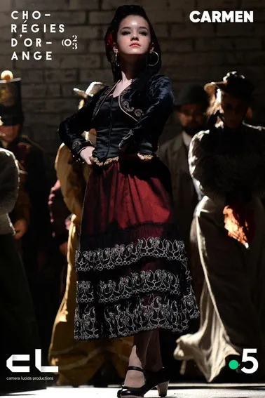 Eléonore Pancrazi interpreta a Mercédès en ​Carmen aux Chorégies d'Orange 2023