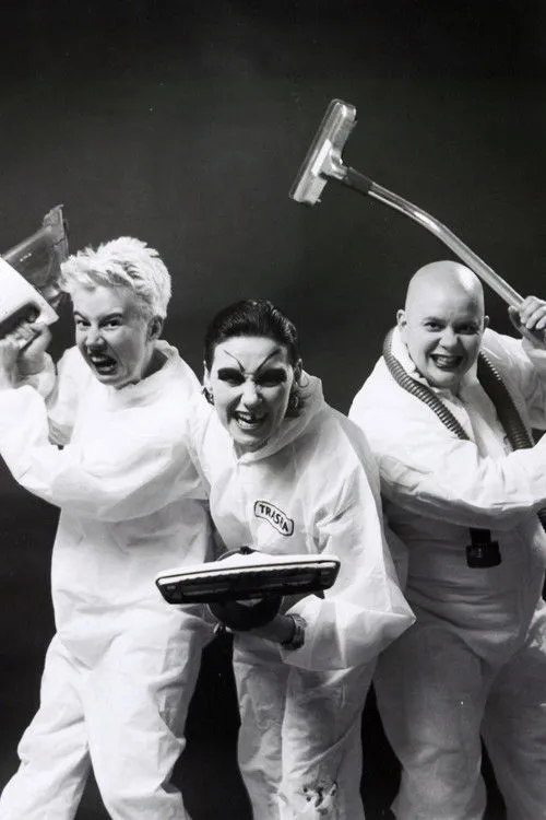 Lorri Millan interpreta a Bull, the Carpet Cleaner en Carpet Cleaners