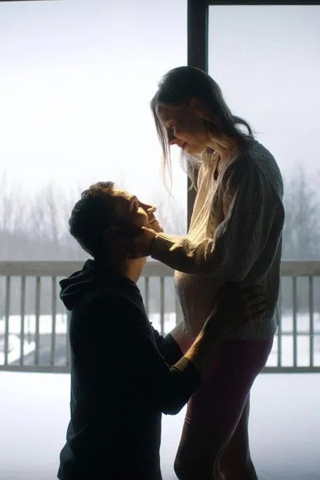 Luciana VanDette interpreta a Ella en Catch Him