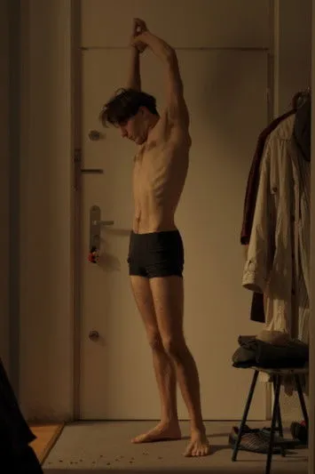 Thomas Hauser interpreta a en Catsitter