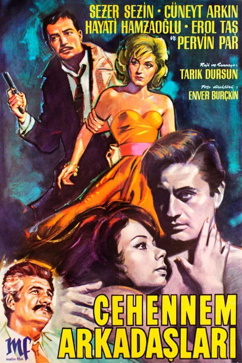 Taner Erhal interpreta a Erhan en Cehennem Arkadaşları