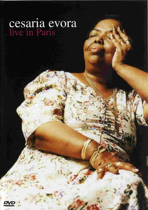 Cesária Évora interpreta a Self en Cesaria Evora: Live in Paris