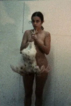 Ana Mendieta interpreta a en Chicken Movie, Chicken Piece