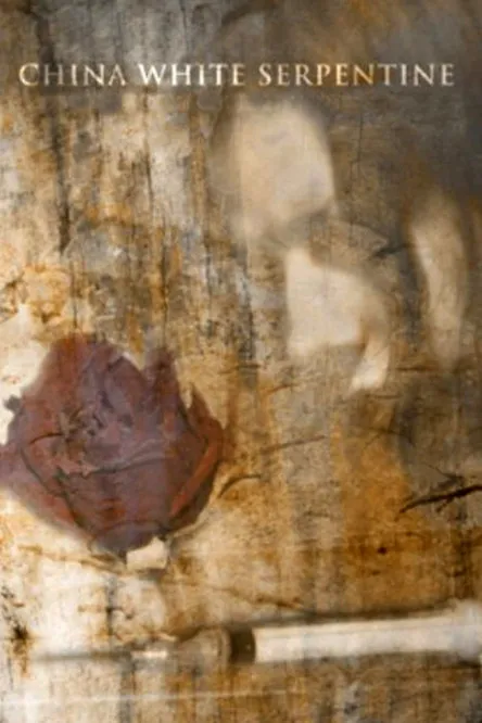 Eli DeGeer interpreta a Beth en China White Serpentine