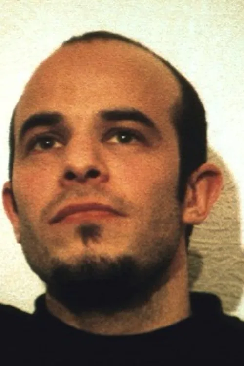 Jean-Sébastien Chauvin interpreta a en Cinématon n°2045 : Jean-Sébastien Chauvin