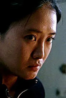 Carlos Leal interpreta a Felipe en Corps étrangers