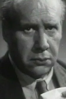 Richard Massingham interpreta a  en Coughs and Sneezes