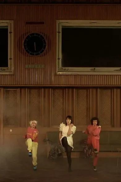 Tina Pfurr interpreta a  en Crab Day