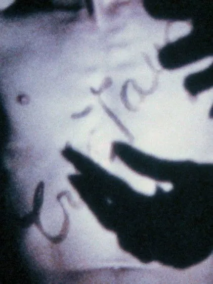 Michel Nedjar interpreta a  en Cristaux