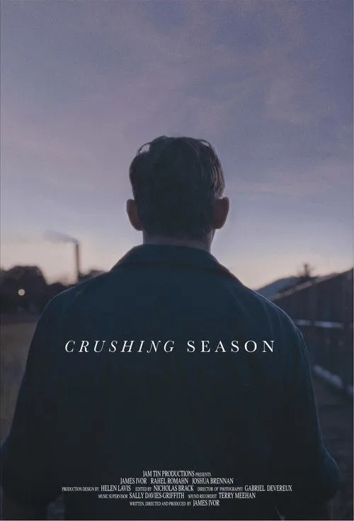 Laura Pike interpreta a Detective Jennings en Crushing Season