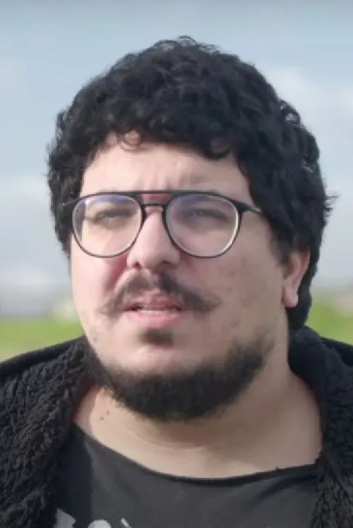 Ilan Ravel interpreta a en Cyberwolf