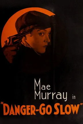 Lydia Knott interpreta a Aunt Sarah en Danger, Go Slow