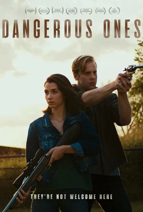 Dennis Newman interpreta a Isaac Clemmons en Dangerous Ones