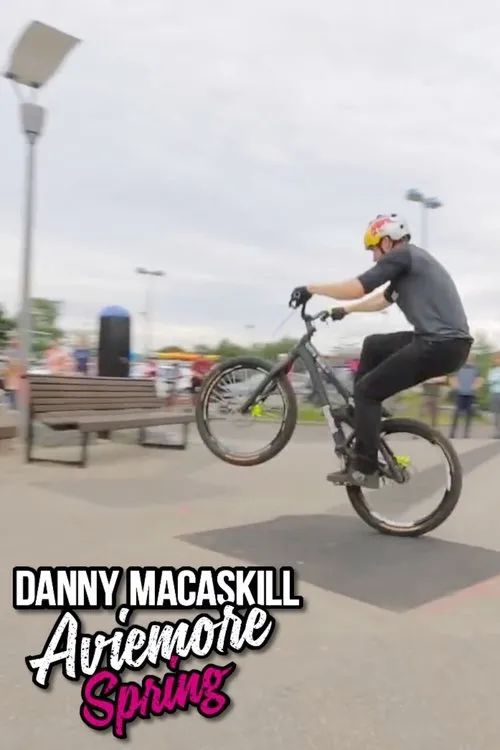 Danny MacAskill interpreta a Himself en Danny MacAskill - Aviemore Spring