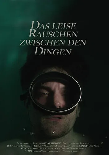 Henning Vogt interpreta a Georg en Das leise Rauschen zwischen den Dingen