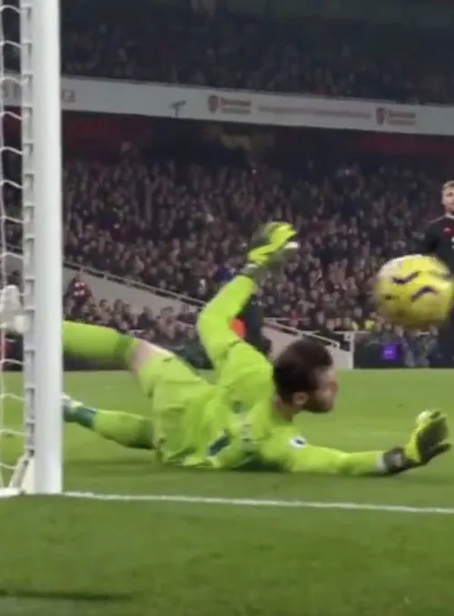 Luke Shaw interpreta a Fat Bastard (Himself) en David de Gea: Fraud