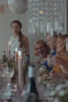 Emilie Kroyer Koppel interpreta a Rosa en De voksnes rækker