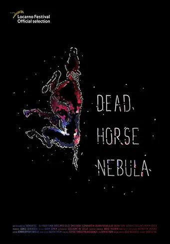 Dilara Topuklular interpreta a  en Dead Horse Nebula