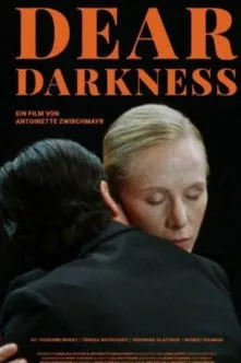 Hubert Kramar interpreta a Charles en Dear Darkness