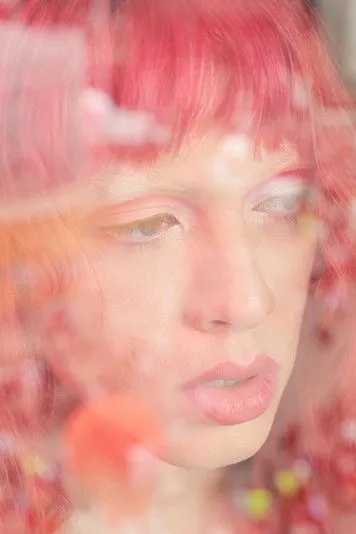 Dustin Muchuvitz interpreta a  en Debout demain