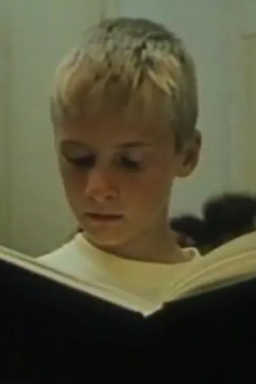 Elizabeta Ðorevska interpreta a Uciteljica en Delfini su sisari