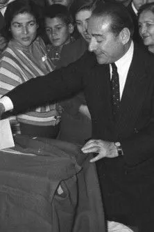 Mehmet Ali Birand interpreta a Self-Narrator en Demirkırat: İktidar