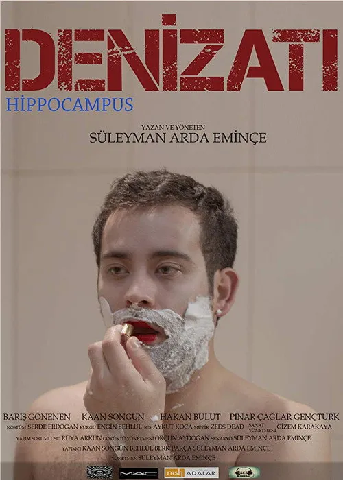Hakan Bulut interpreta a Doorman en Denizatı