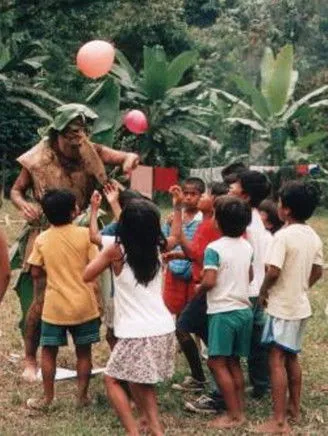 Christian Kuchenbuch interpreta a  en Der Ruf des Fayu Ujmu