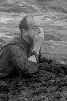 Richard Hayward interpreta a Sam Mulhern en Devil's Rock