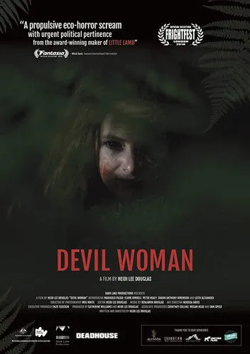 Peter Healy interpreta a Riley en Devil Woman