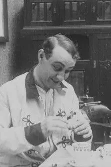 Richard Eichberg interpreta a  en Die Freuden der Reserveübung