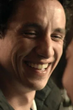 Hanna Binder interpreta a Kaya en Die Jacke