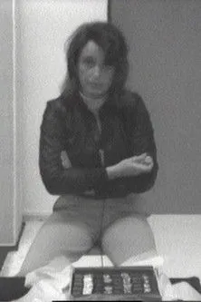 Valie Export interpreta a Performer en Die süße Nummer: Ein friedliches Konsumerlebnis