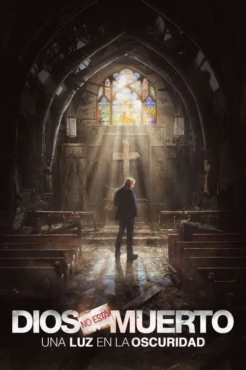 Póster de Dios no está muerto: Una luz en la oscuridad