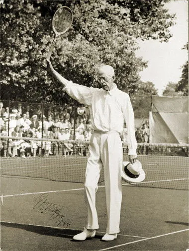 Torsten Tegnér interpreta a  en Direktörn är upptagen