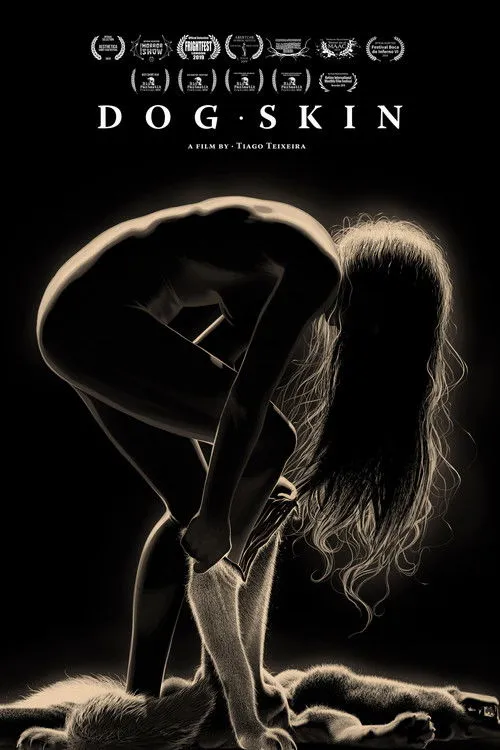 Max Cavenham interpreta a The Man en Dog Skin