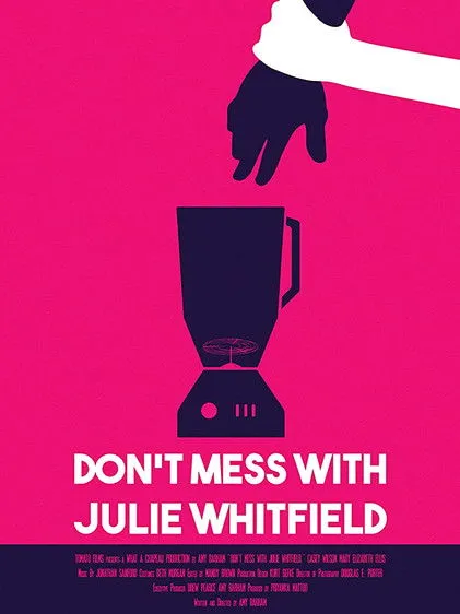 Mary Elizabeth Ellis interpreta a Rachel Schneider en Don't Mess with Julie Whitfield