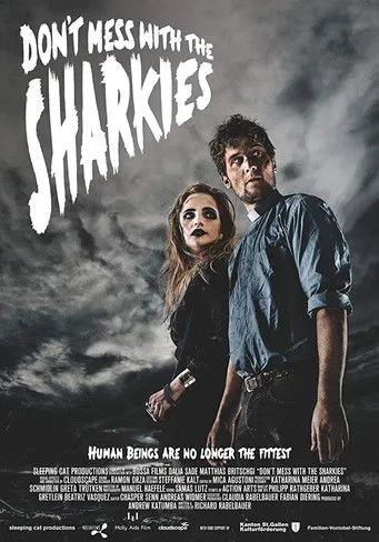 Matthias Britschgi interpreta a Robert en Don't Mess with the Sharkies
