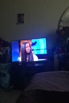 Phil McGraw interpreta a Dr. Phil en Dr. Phil meets Tracey Armah