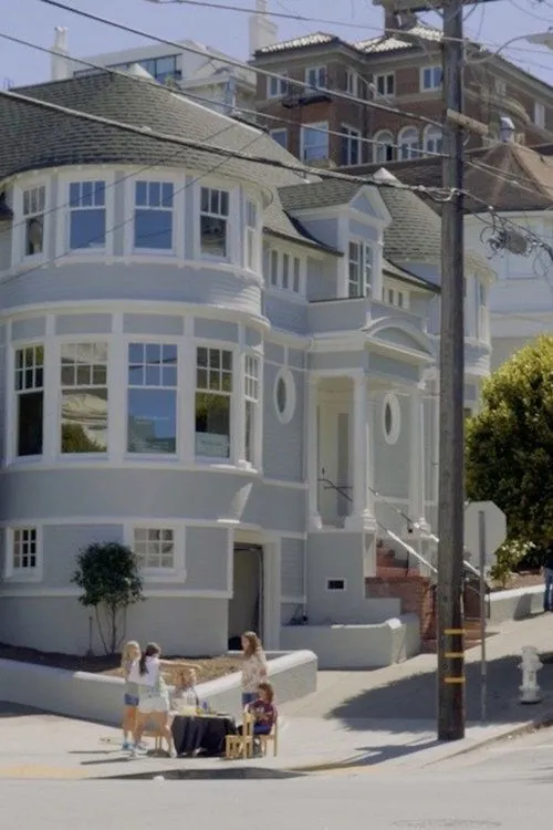 Donna Sachet interpreta a Self en Dress Up Like Mrs. Doubtfire