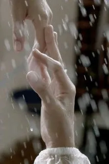 Sekar Sari interpreta a  en Dry Season in My House