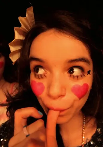 Rachel Trachtenburg interpreta a en Dumb Dumbs